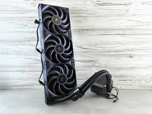 Enhancing Immersion in Tactical Shooters: Expert Strategies for Designing Sophisticated AI Opponents